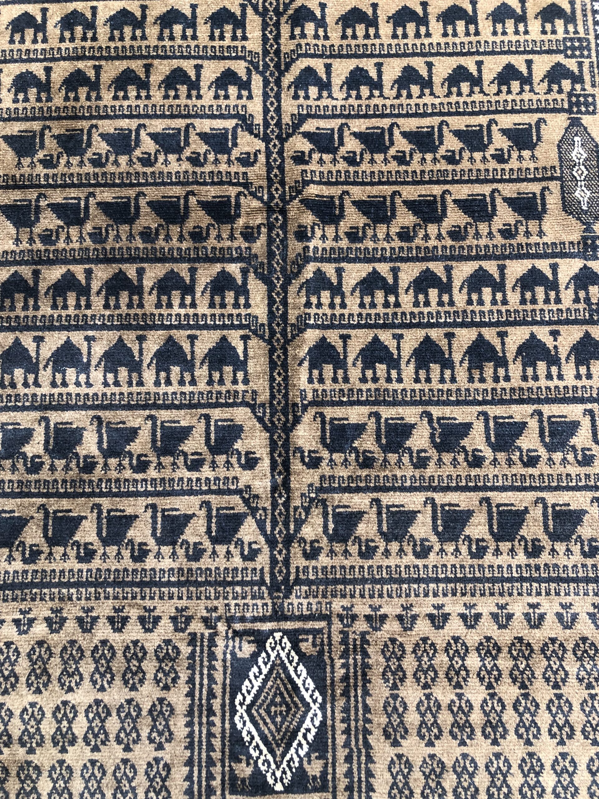 Hand Made Afghan war Rug, afghan ak47 and weapons war rugs Size 225 cm x 150 cm - Image 2