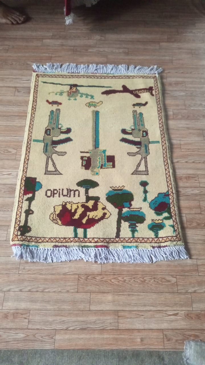 no 76 Hand Made Afghanistan rug ak 47, afghan war rugs, Size 60 cm x 80