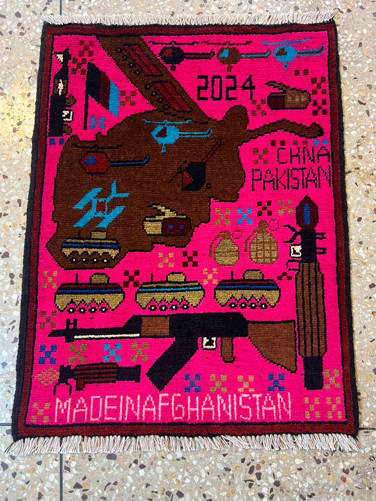 no 50 Hand Made Afghanistan rug ak 47, afghan war rugs, Size 60 cm x 80