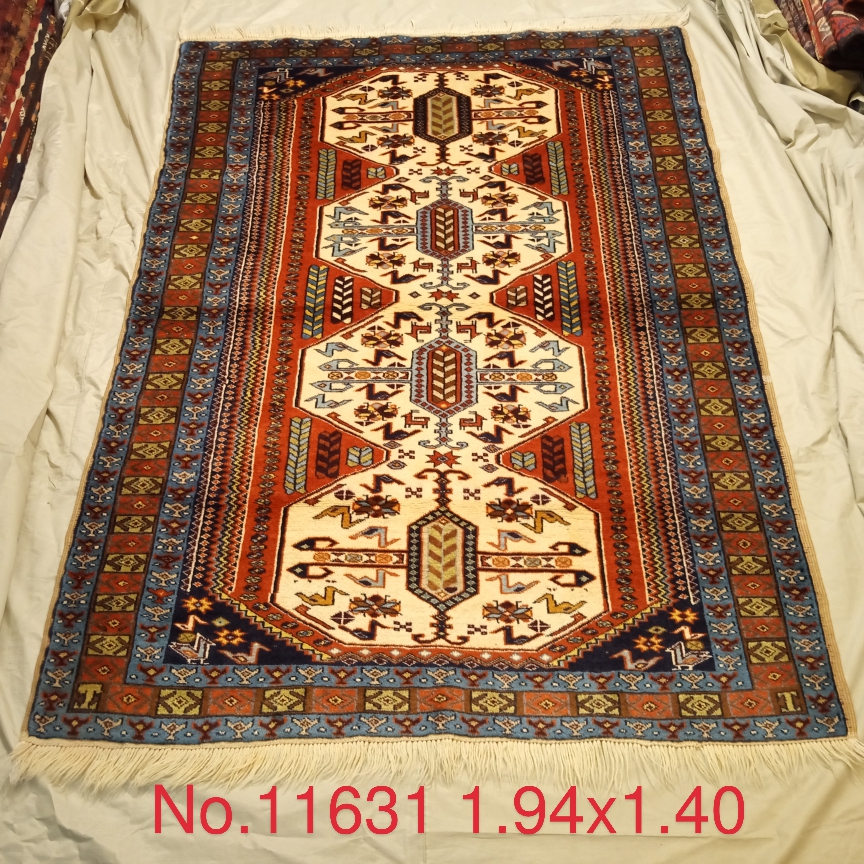 A war Hand Made Afghan war rugs Size 194 cm x 140cm